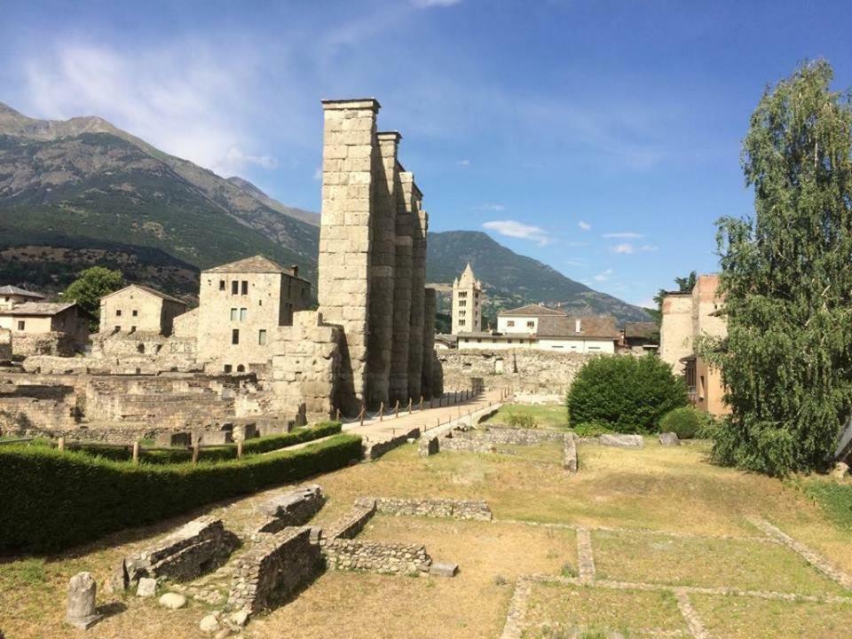 Al Teatro Romano - Cir 0343 Aosta Eksteriør bilde